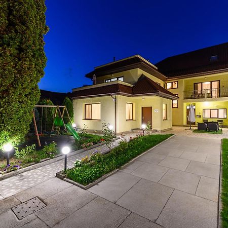 Hotel Cedrus Boutique Braszów Zewnętrze zdjęcie