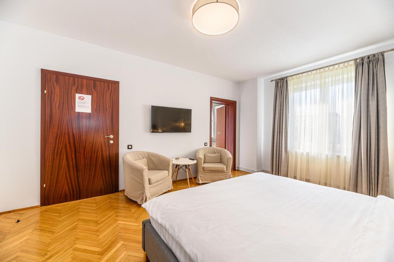 Hotel Cedrus Boutique Braszów Zewnętrze zdjęcie