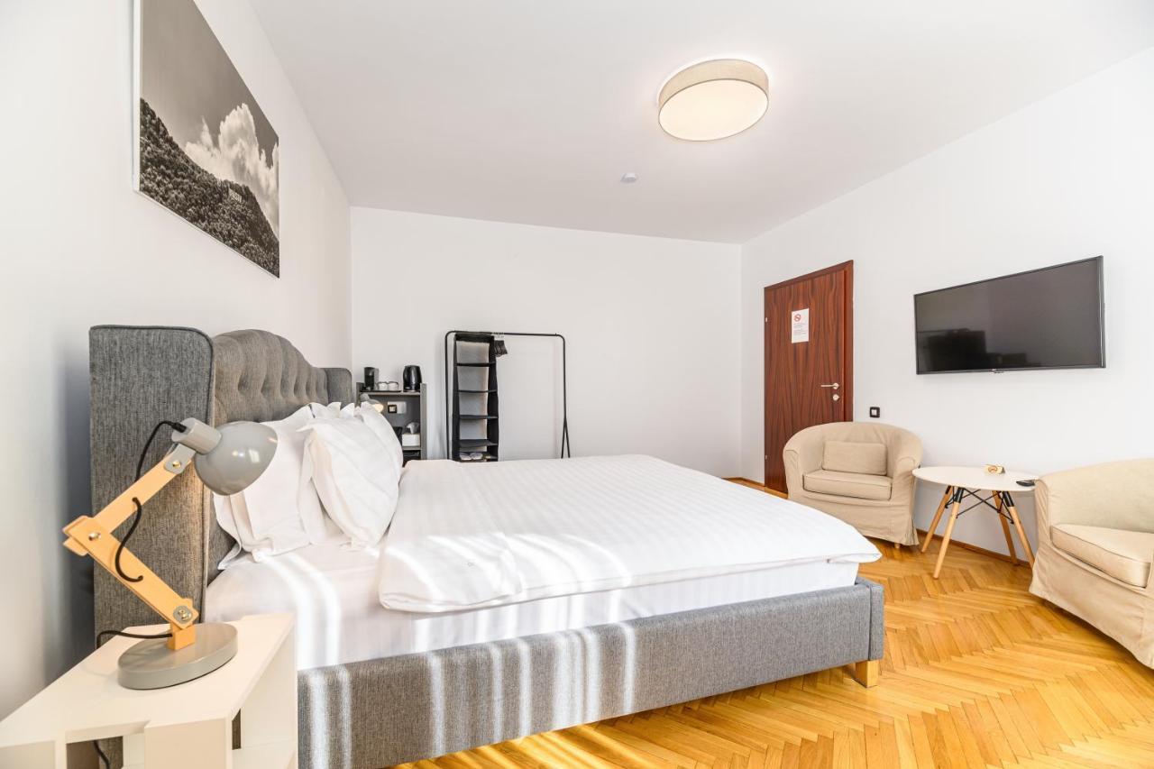 Hotel Cedrus Boutique Braszów Zewnętrze zdjęcie
