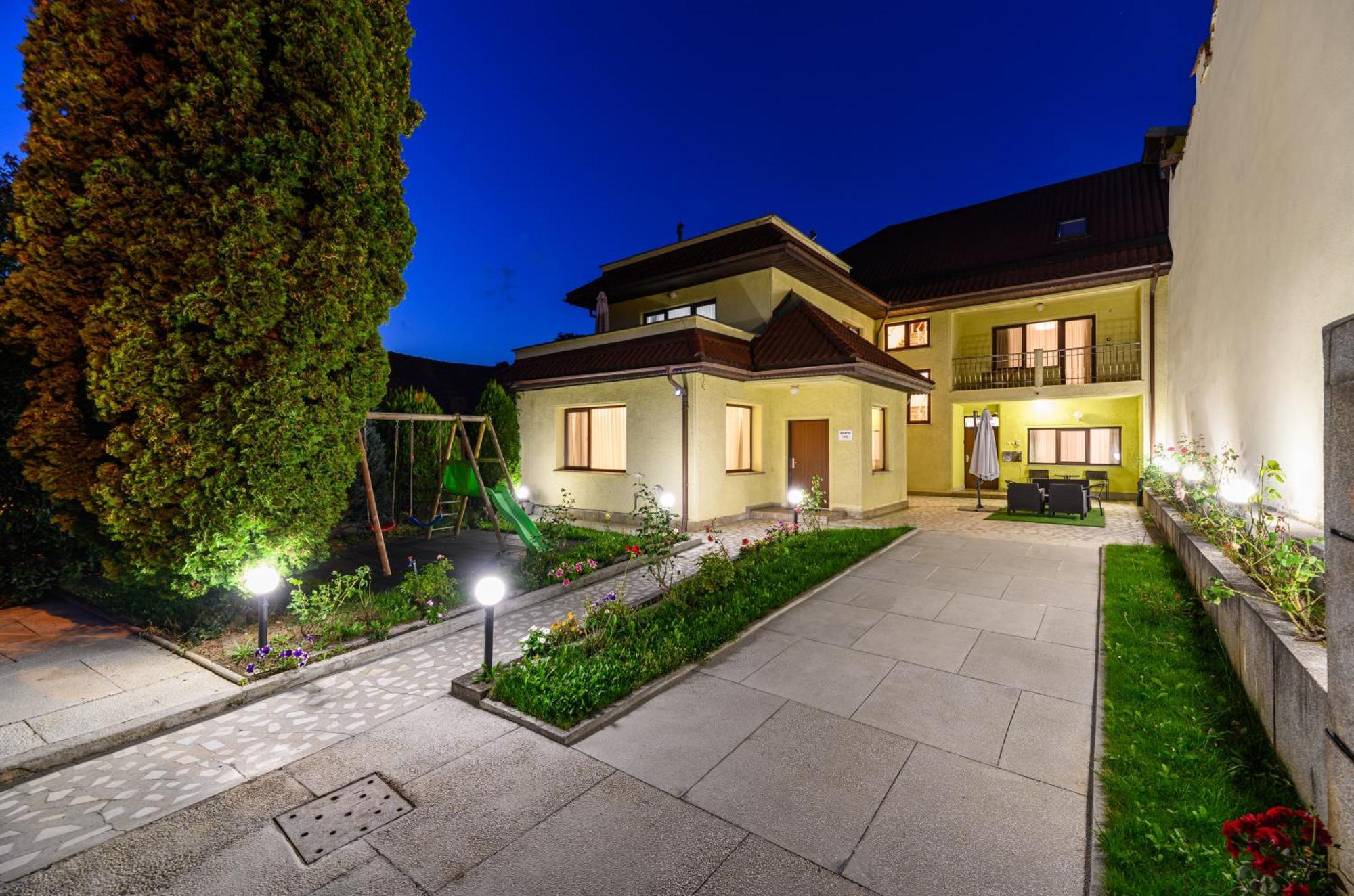 Hotel Cedrus Boutique Braszów Zewnętrze zdjęcie