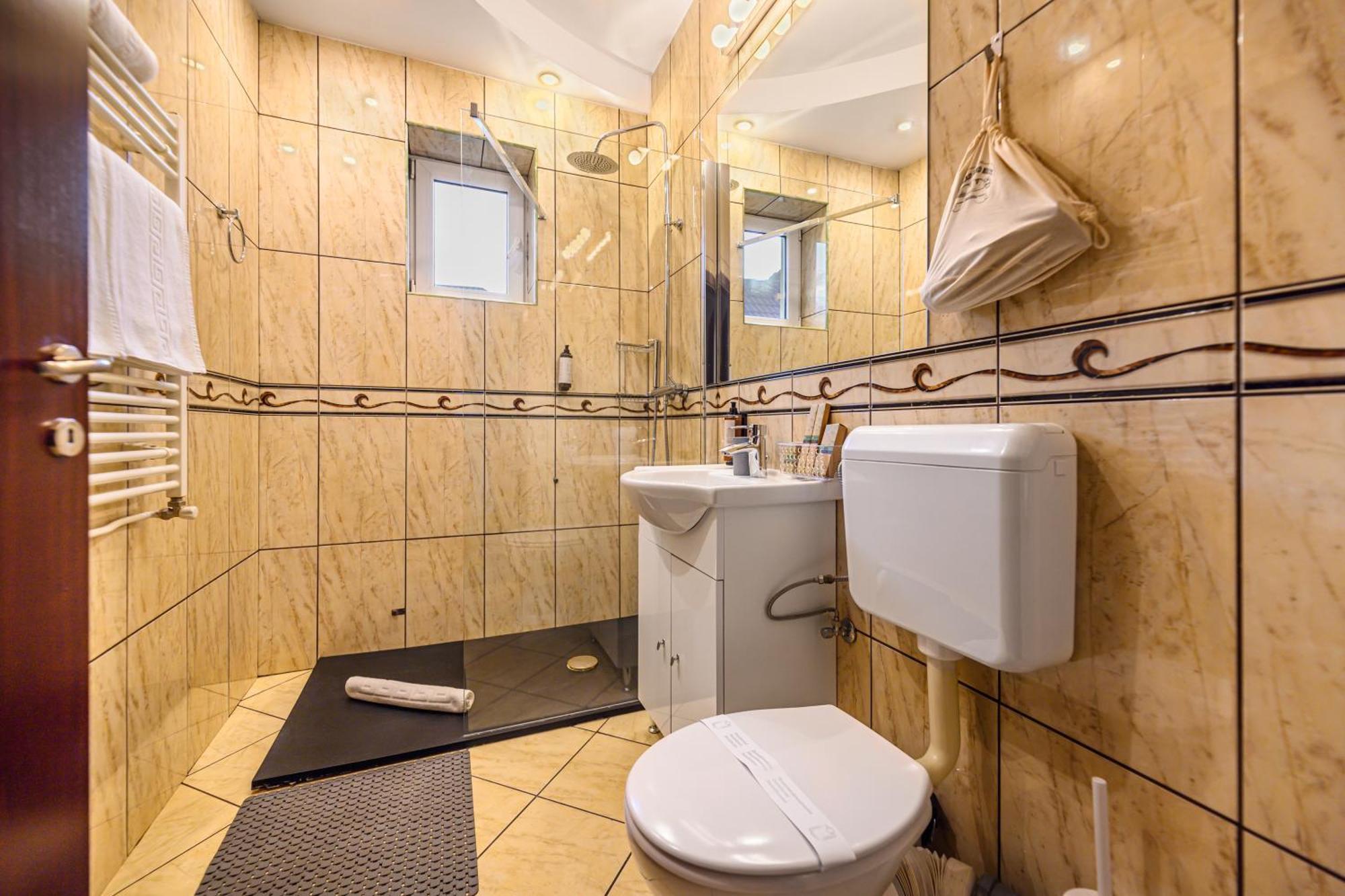 Hotel Cedrus Boutique Braszów Zewnętrze zdjęcie