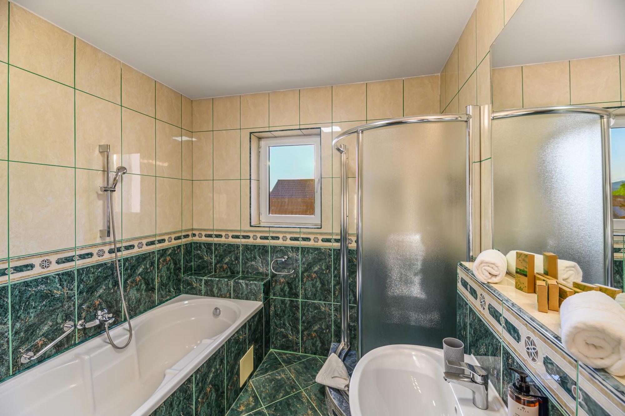 Hotel Cedrus Boutique Braszów Zewnętrze zdjęcie