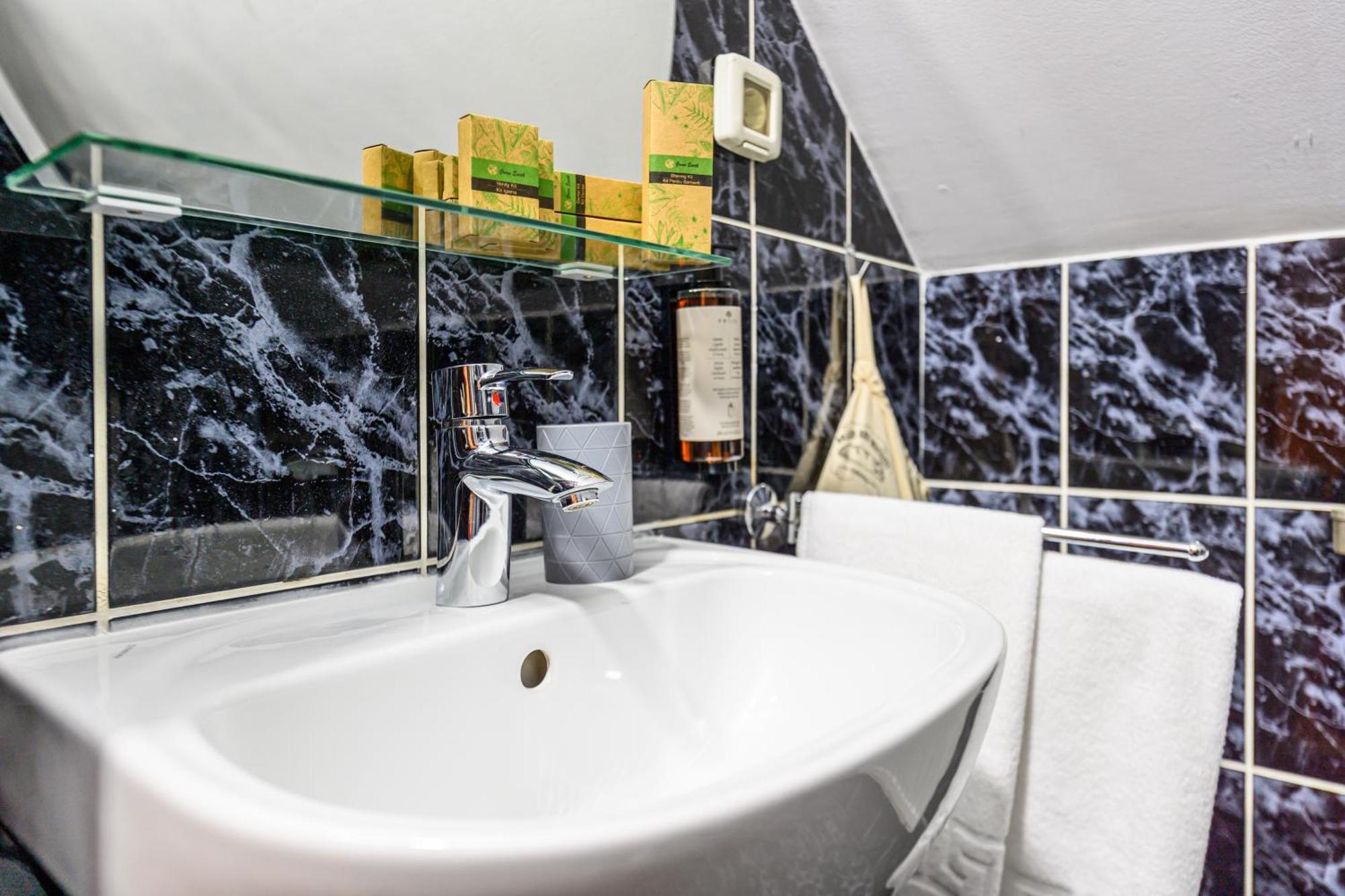 Hotel Cedrus Boutique Braszów Zewnętrze zdjęcie